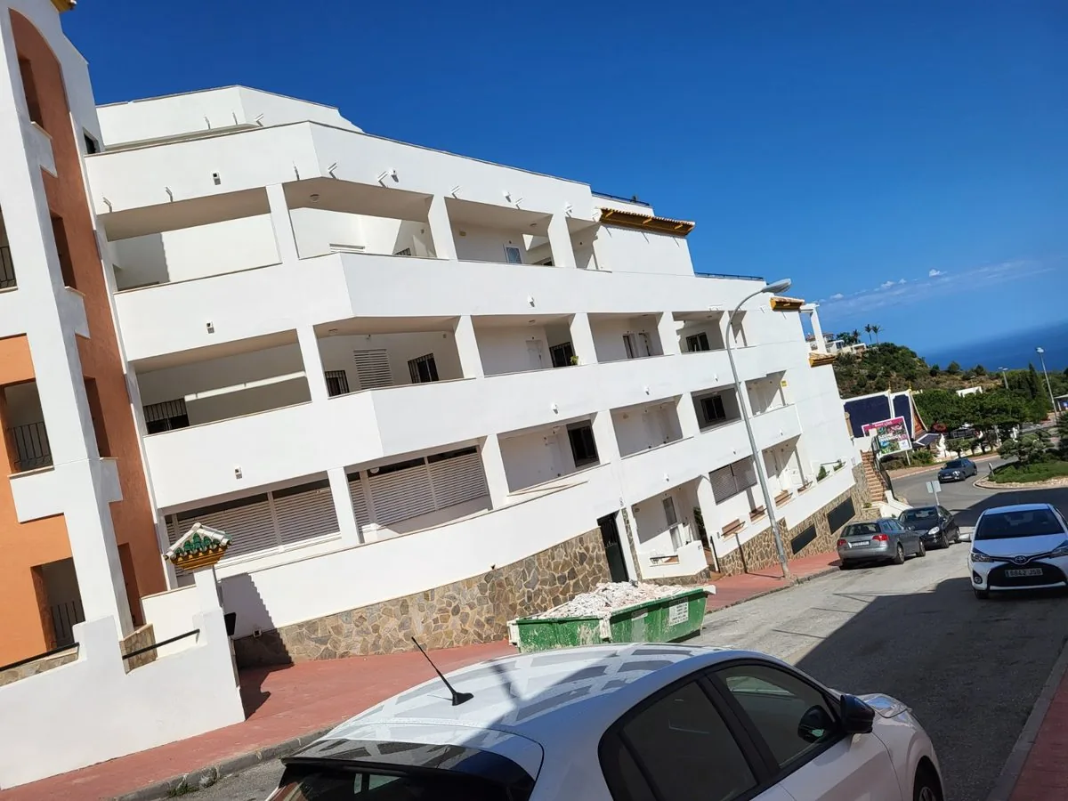 Rehabilitación de fachada en Torremolinos - Pinturas Castro